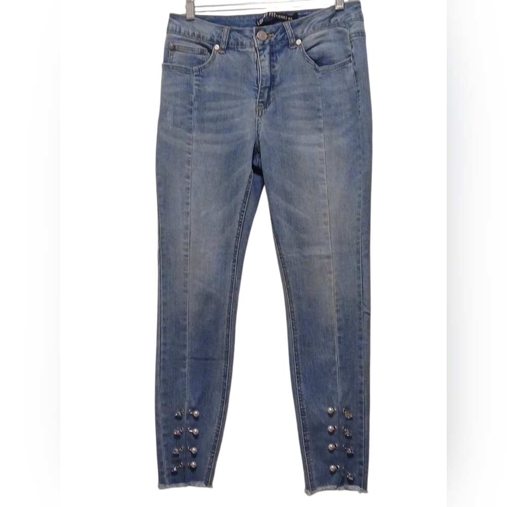 One 5 One - Distressed Jeans W/ Faux Pearls & Diamond Embellishments, Lite Wash, - Picture 3 of 7